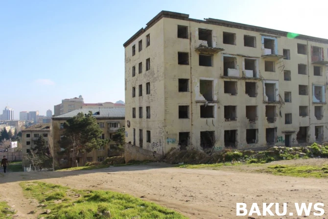Bakının ən kriminal məkanı- buradan keçəndə DİQQƏTli olun (VİDEO)