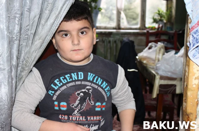 Bakının bu ünvanından hər an FACİƏ xəbəri gələ bilər: Yüzlərlə sakinin həyatı təhlükədədir (VİDEO)
