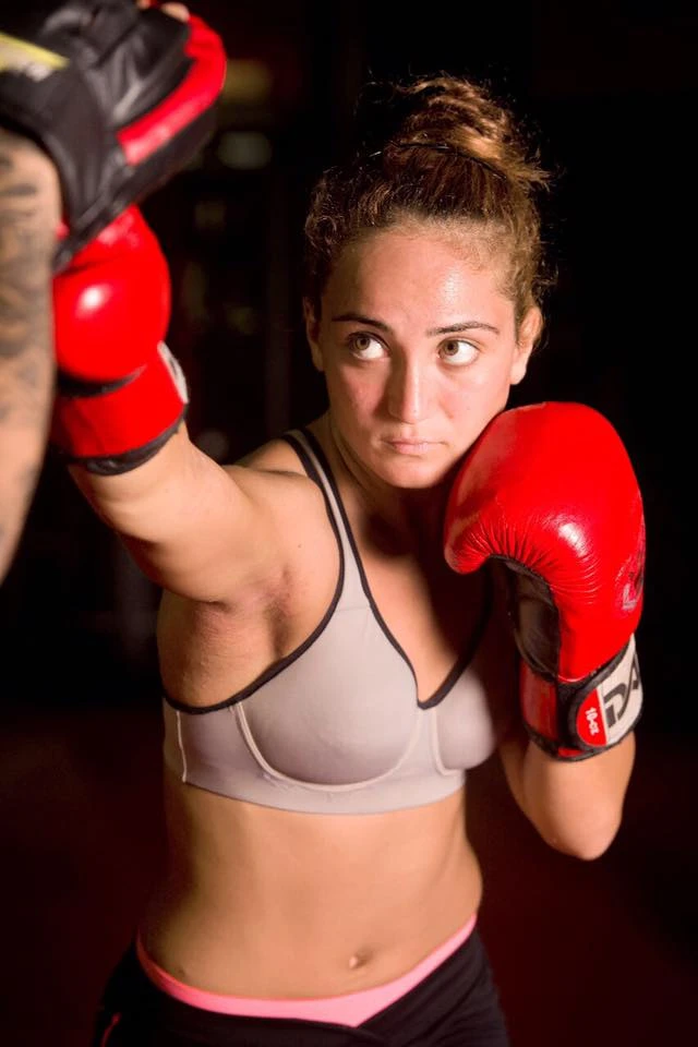 Dubayda məşq edən azərbaycanlı xanım döyüşçü Badr Hari ilə görüşdü (FOTO)