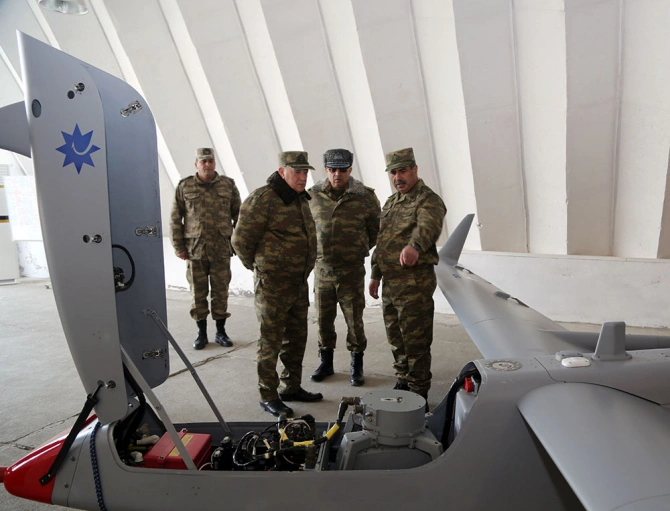 Ильхам Алиев отправил своего помощника на линию фронта (фото)