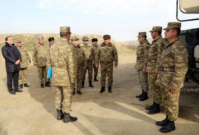 Ильхам Алиев отправил своего помощника на линию фронта (фото)