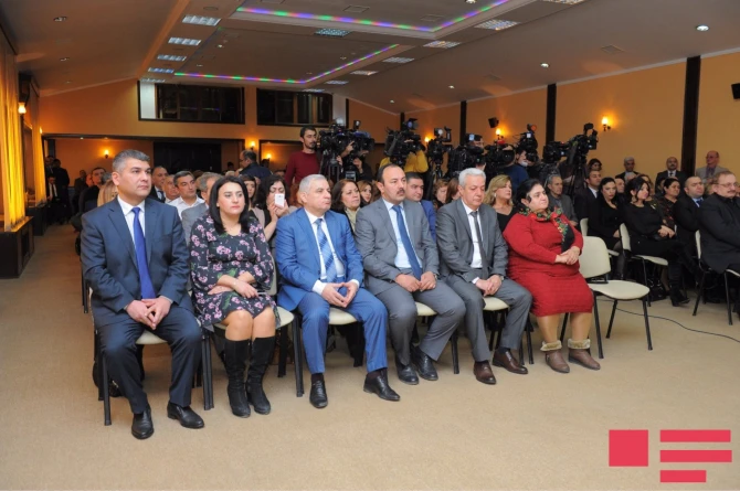 Ключи от построенных для журналистов квартир вручены владельцам (фото)