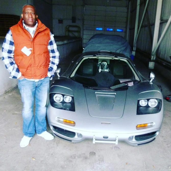 Арнольд Шварценеггер продал свой Bugatti Veyron за $2,5 млн (фото)