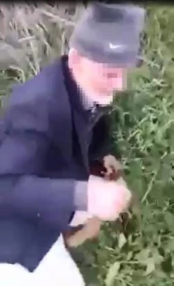 82 yaşlı kişinin bu görüntüsü bütün ölkəni ayağa qaldırdı (FOTO)