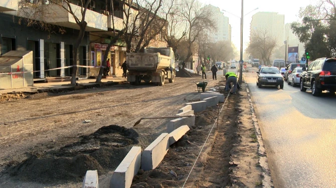 В Баку реконструируется еще одна улица (фото)