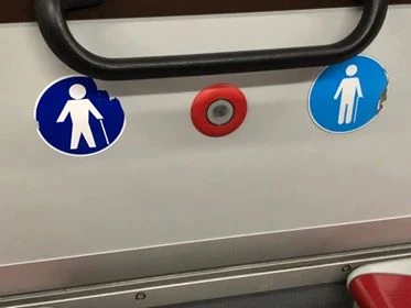 Bakıda sakinlər Bakubus-ın avtobuslarına ziyan vurdular (FOTO)