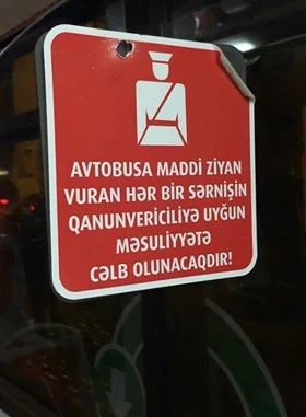 Bakıda sakinlər Bakubus-ın avtobuslarına ziyan vurdular (FOTO)