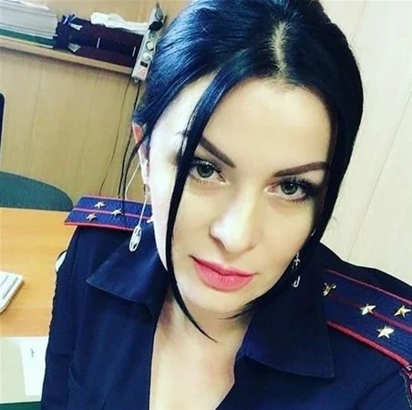 Rusiyanın ən gözəl qadın polisləri (FOTO)