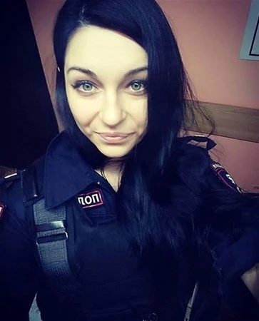 Rusiyanın ən gözəl qadın polisləri (FOTO)