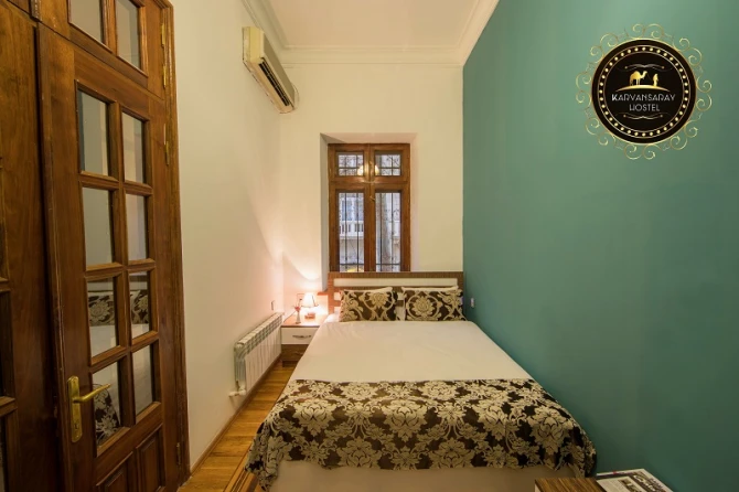 Bakının mərkəzində möhtəşəm hostel + Şahmat, Domino, Playstation 4