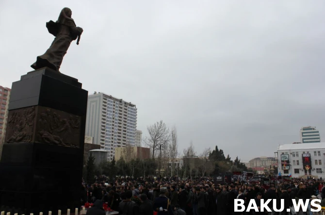 В Азербайджане чтят память жертв Ходжалинского геноцида - ФОТОСЕССИЯ