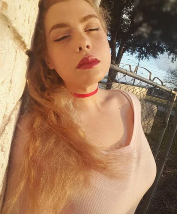 Sevgilisi ilə eyni yatağa sığmayan qadından inanılmaz dəyişiklik (FOTO)