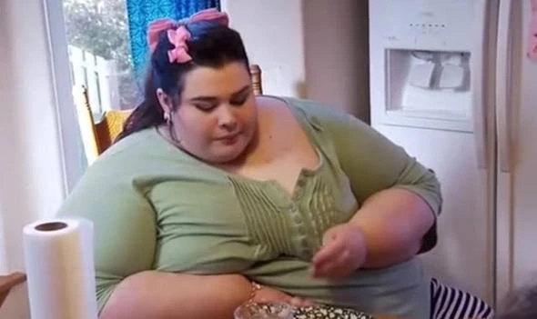 Sevgilisi ilə eyni yatağa sığmayan qadından inanılmaz dəyişiklik (FOTO)