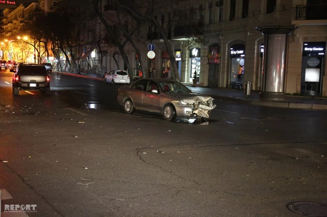 В Баку сын высокопоставленного чиновника совершил аварию, есть тяжело раненые (видео) В Баку сын высокопоставленного чиновника совершил аварию, есть тяжело раненые (видео)