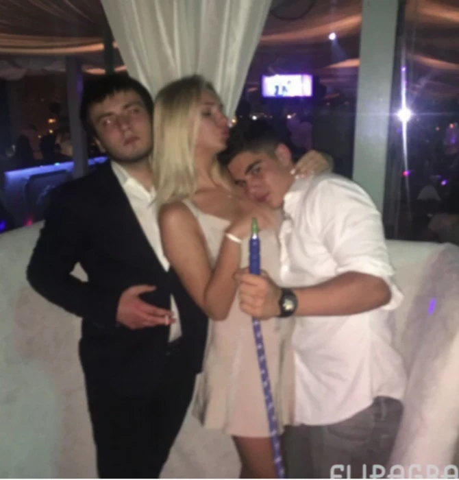 Как жила семья миллиардера Зиявудина Магомедова до ареста (фото) Как жила семья миллиардера Зиявудина Магомедова до ареста (фото)