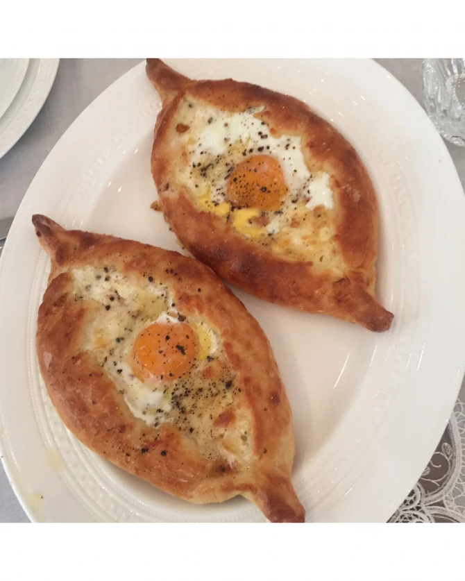 Mehriban Əliyeva Heydər üçün yemək bişirdi (FOTO)