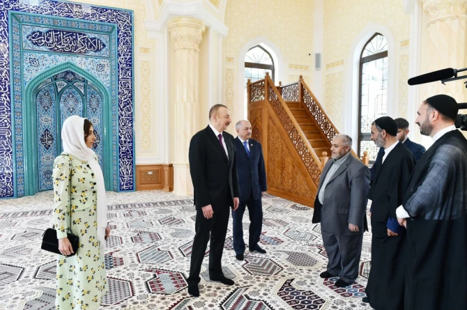 Ильхам Алиев на открытии нового здания мечети 