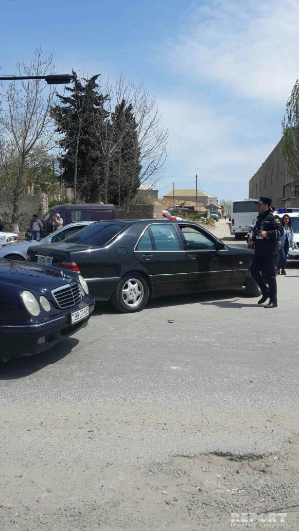Приостановлено движение автобусов: жители вынуждены пешком преодолевать несколько километров (фото)
