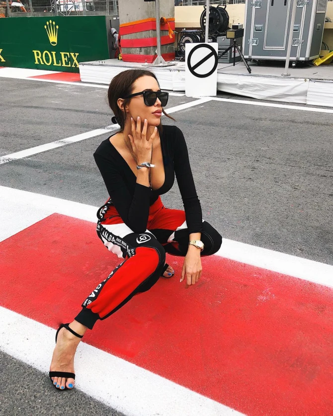 “Formula 1”ə görə Bakıya gələn gözəllər (VİDEO)