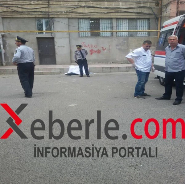 Sumqayıtda abituriyent özünü öldürdü - test toplusu, 20 qəpik pul və eynək FOTO
