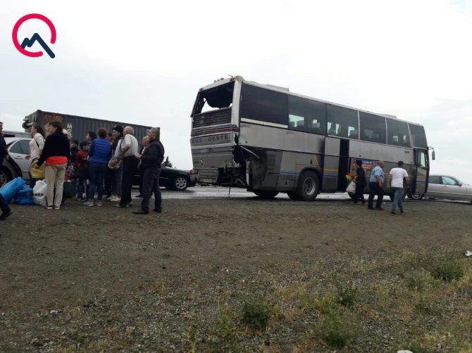 Nabrandan Bakıya gələn 3 avtobus qəzaya uğradı - Yaralılar var (FOTO)