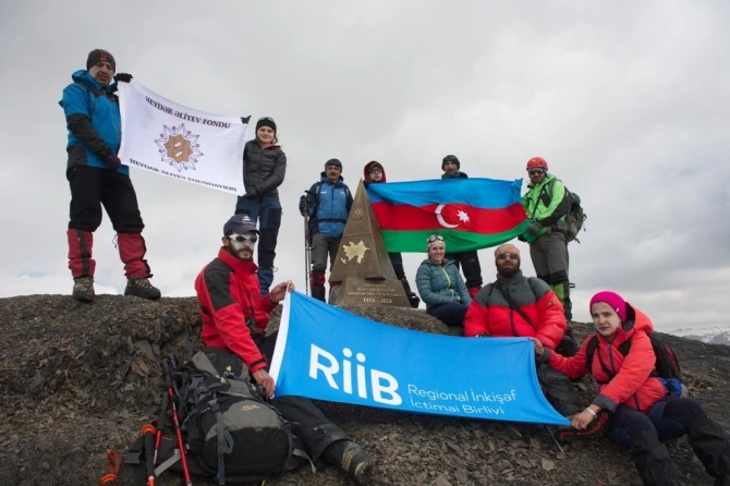 Покорена новая вершина в честь 100-летия АДР (фото)