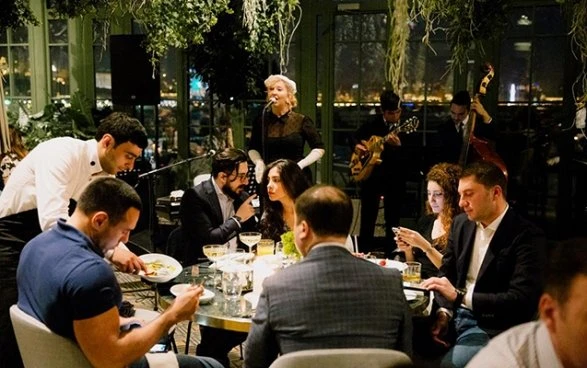 Hakim elita və məmurlar Aida Mahmudovanın restoranında (FOTO)