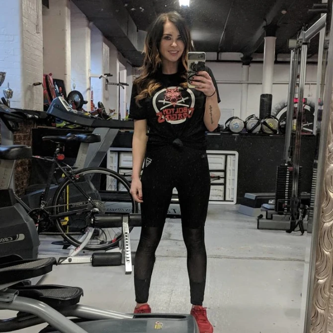 36-летняя Instagram-модель называет себя 36-летняя Instagram-модель называет себя