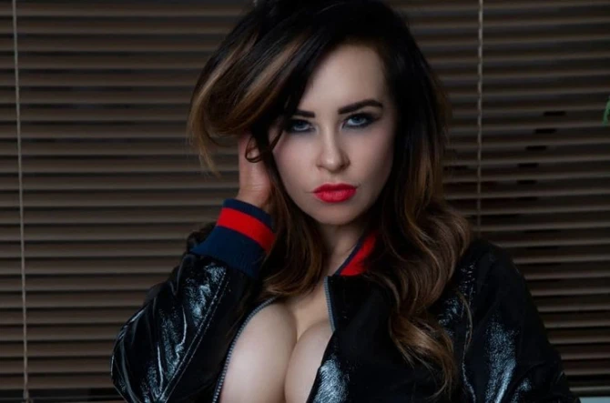 36-летняя Instagram-модель называет себя 36-летняя Instagram-модель называет себя