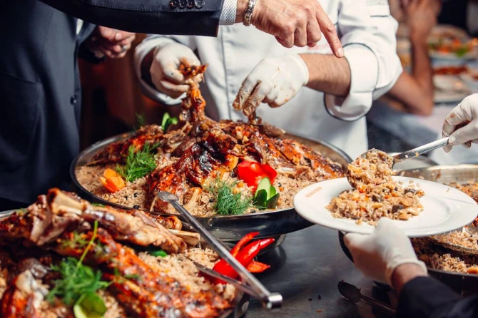 Ərdoğanın aşpazı Azərbaycanda iftar süfrəsi verdi - FOTO