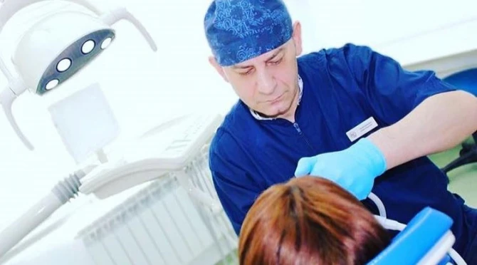 Məşhur klinikanın stomatoloquna ağır ittiham