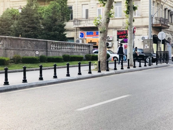 В Баку пошли на радикальные меры для борьбы с незаконной парковкой (фото)