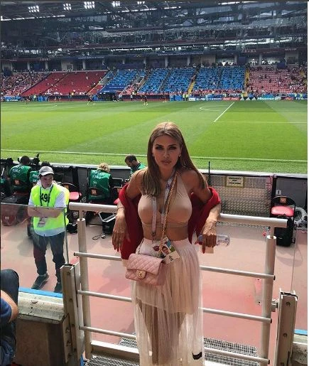 Виктория Боня решила позагорать на чемпионате мира. 