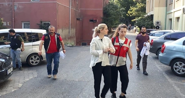 «Кошечки» Аднана Октара без макияжа шокировали всех (фото, видео)