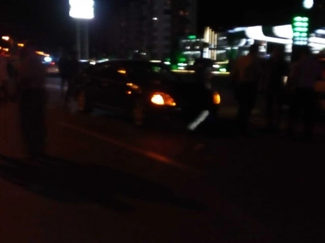 В Азербайджане автомобиль сбил четырех пешеходов, двое скончались (фото) В Азербайджане автомобиль сбил четырех пешеходов, двое скончались (фото)