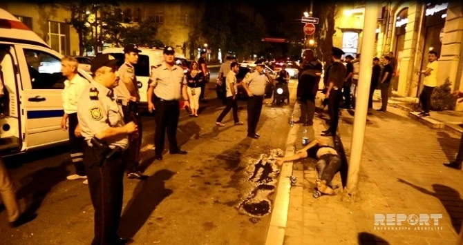В центре Баку пьяный парень скончался, из-за задержки Службы скорой помощи (фото)