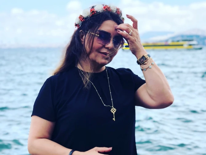 Xalq artisti qızı ilə Türkiyədə istirahət edir - FOTOLAR