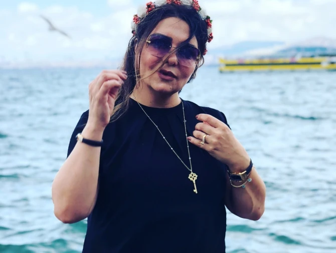 Xalq artisti qızı ilə Türkiyədə istirahət edir - FOTOLAR