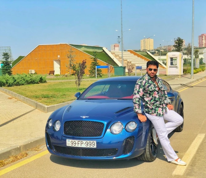Bu məşhurlarımız bir günə görün nə qədər pul xərcləyirlər - TƏƏCCÜBLƏNƏCƏKSİNİZ - FOTO