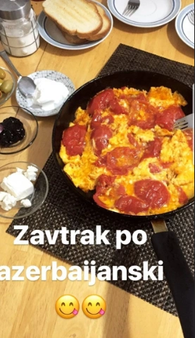 ABŞ-da yaşayan İlhamə Qasımova ərinə azərbaycansayağı qəhvəaltı hazırladı - FOTO