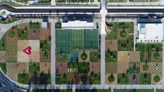 Prezident və xanımı 37 min kvadratmetrlik nəhəng park kompleksində (FOTO)