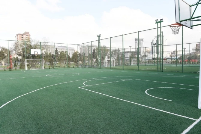 Prezident və xanımı 37 min kvadratmetrlik nəhəng park kompleksində (FOTO)