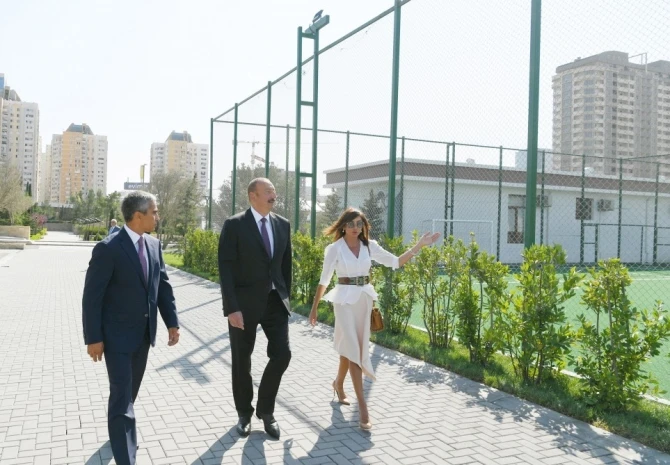 Prezident və xanımı 37 min kvadratmetrlik nəhəng park kompleksində (FOTO)