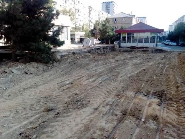 В Баку продолжается снос - ФОТО