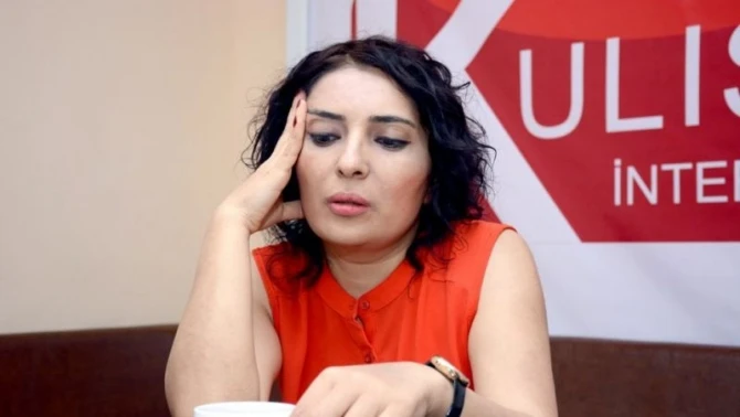 Azərbaycanlı aparıcını avtobusda aldatdılar - FOTO