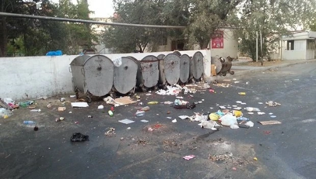 Bakıda zibil qutusundan çıxan 