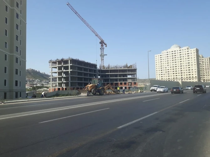 Bakıda 45 yerdə “cib” dayanacaqlar qurulur – FOTO Bakıda 45 yerdə “cib” dayanacaqlar qurulur – FOTO
