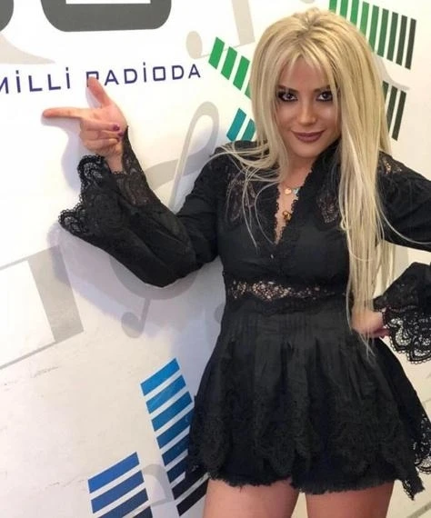 Запомнившиеся своими летними нарядами 10 звезд – ФОТО