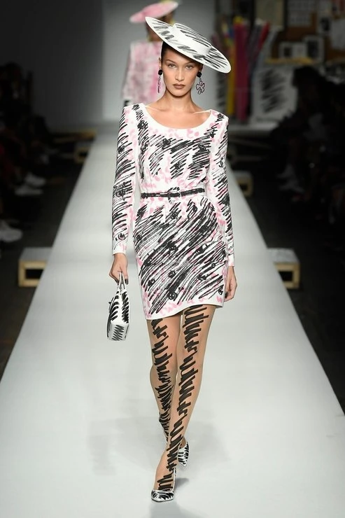 Ирина Шейк, Джиджи Хадид и другие звезды на показах Недели моды в Милане - ФОТО