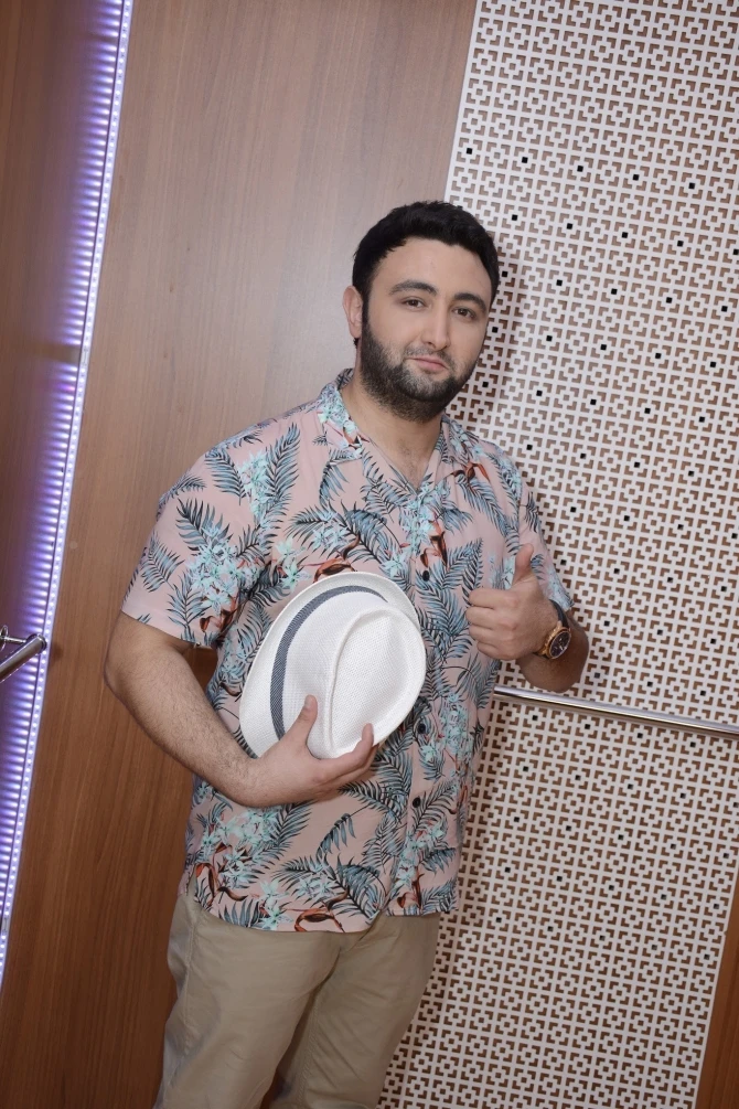 Aygün Kazımova və Miri Yusifdən sonra dünyaya səs salan azərbaycanlı ifaçı - VİDEO+FOTO